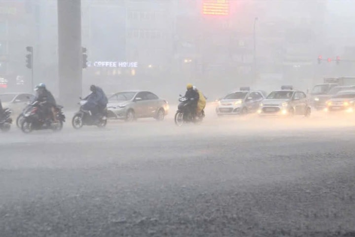 Thời tiết hôm nay 12/7: Bắc Bộ và Bắc Trung Bộ mưa to diện rộng