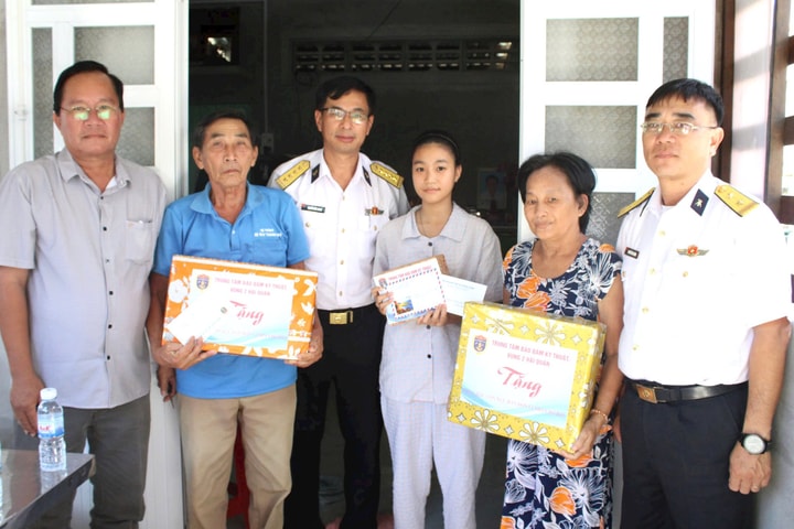 Hiệu quả mô hình “1.000 đồng nâng bước con ngư dân đến trường”