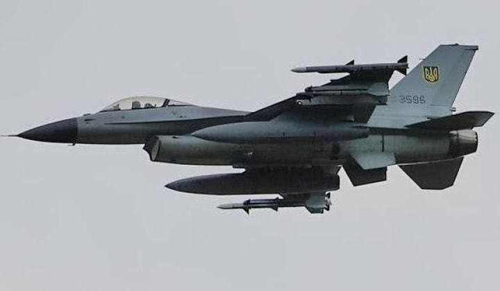 Mỹ cân nhắc viện trợ JASSM, F-16 Ukraine sắp như "hổ thêm cánh"
