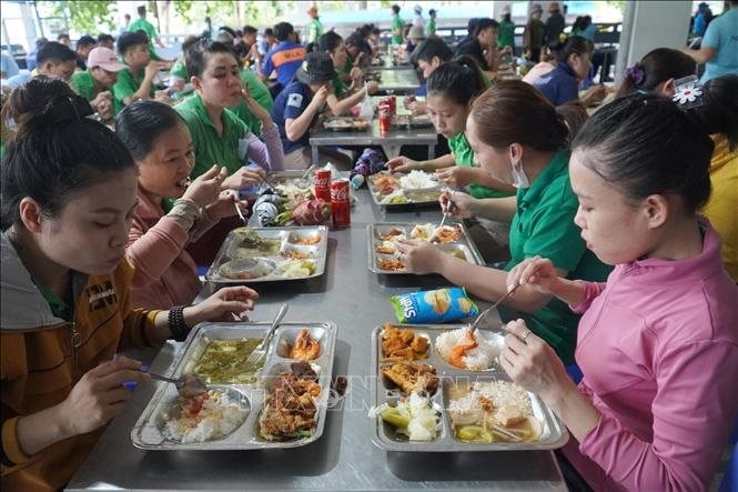 Hà Nội: Tổ chức 'Bữa cơm Công đoàn' năm 2025