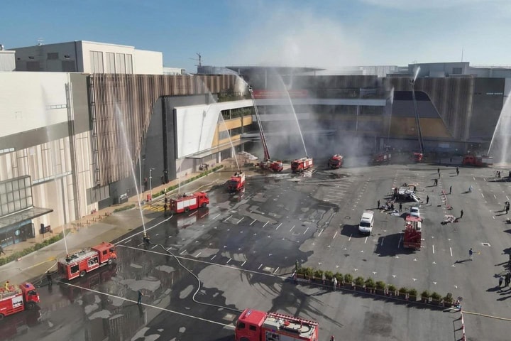 Huế thực tập chữa cháy và cứu nạn quy mô lớn tại Aeon Mall