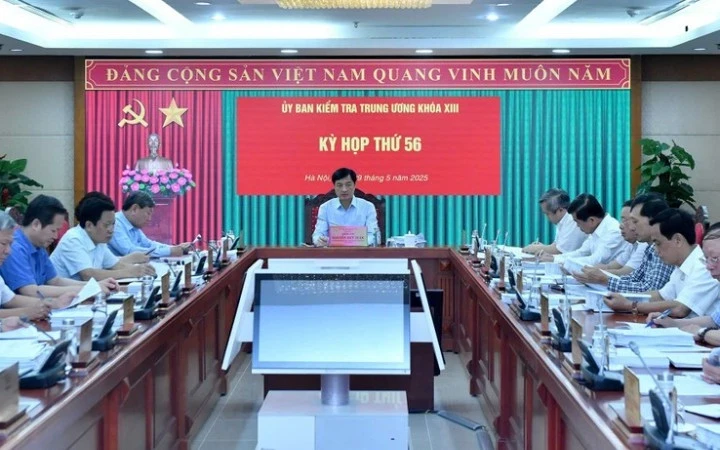 Bộ Chính trị kỷ luật Cảnh cáo Bộ trưởng Đỗ Đức Duy