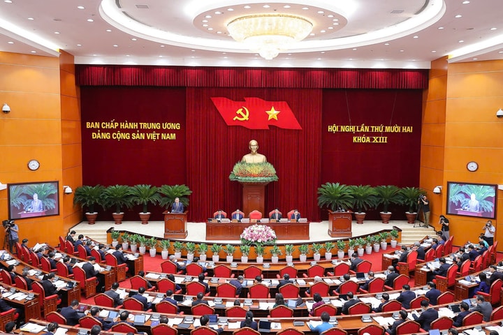 Khai mạc Hội nghị Trung ương 12