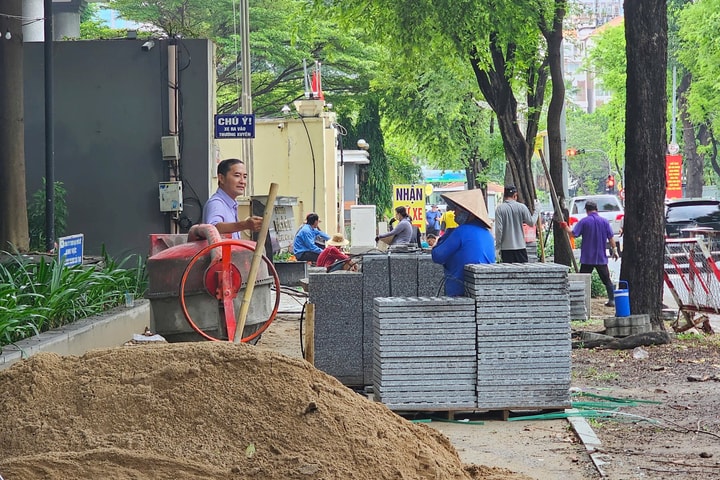 Chỉ đạo mới của TP.HCM về lòng đường, vỉa hè
