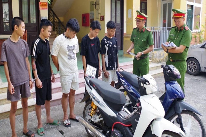 Bắt giữ 5 đối tượng trộm cắp tài sản tại khu ký túc xá