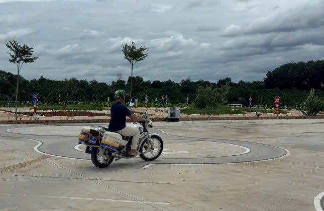 Công an tỉnh Lâm Đồng mở đợt cao điểm sát hạch lái xe ô tô và mô tô
