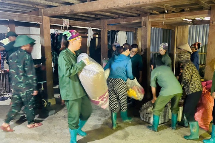 Di dời hơn 20 hộ dân khỏi khu vực có nguy cơ sạt lở cao