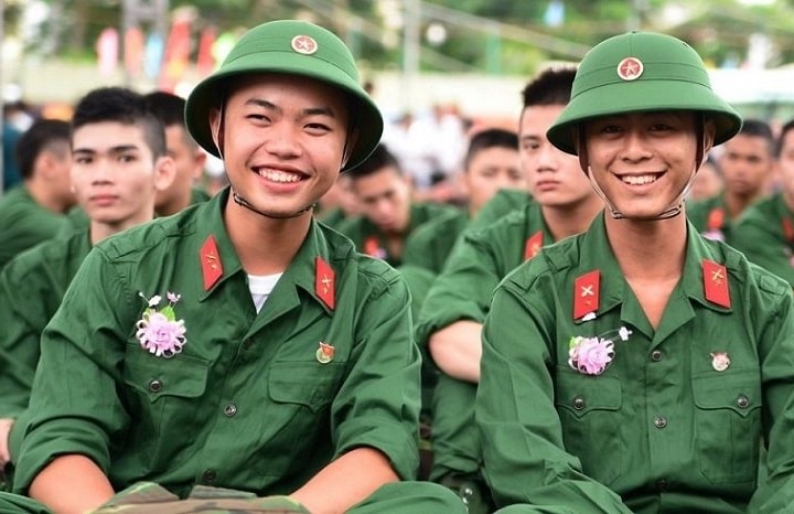 Từ 21/7, tăng tuổi tuyển chọn đào tạo sĩ quan dự bị với sinh viên khi tốt nghiệp đại học