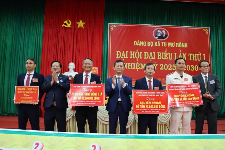 Đại hội không nhận hoa, kêu gọi được hơn 800 triệu đồng hỗ trợ người dân