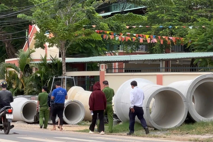 Vợ phát hiện chồng tử vong dưới hố công trình