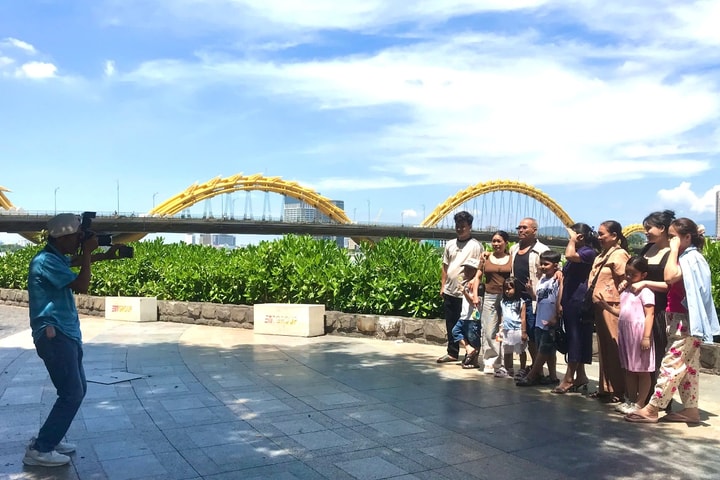 Nghề chụp ảnh dạo ở Đà Nẵng trong thời đại số