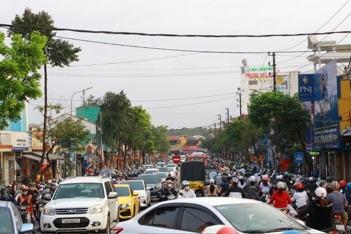 Giao thông Huế trước áp lực hạ tầng và phương tiện cá nhân