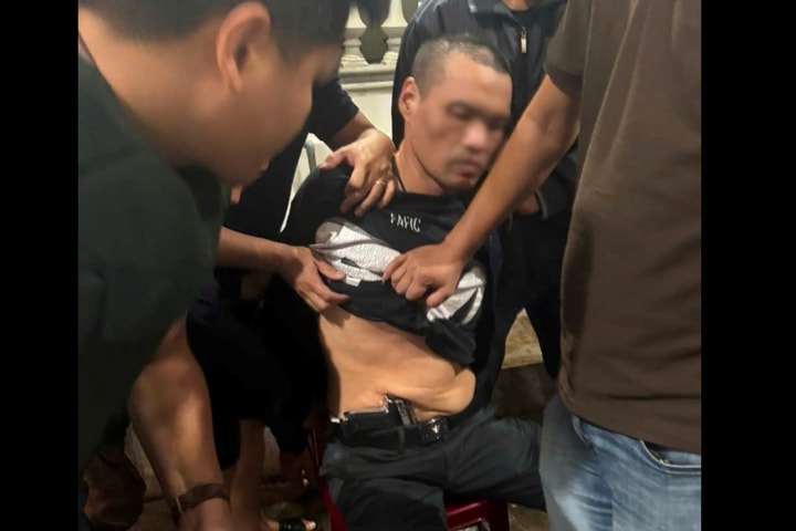 Vụ nổ súng khi kiểm tra hành chính: Nghi phạm bị bắt khi chuẩn bị trốn sang Lào