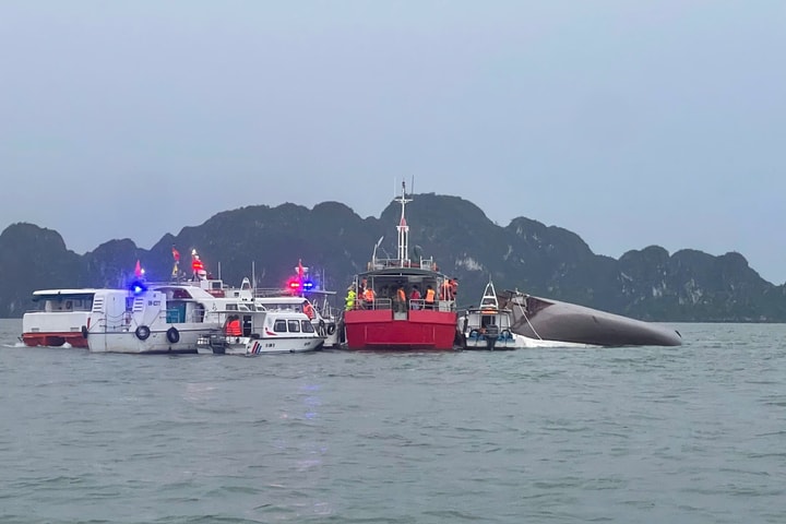 Hoàn tất tìm kiếm 39 nạn nhân trong vụ lật tàu du lịch ở Vịnh Hạ Long