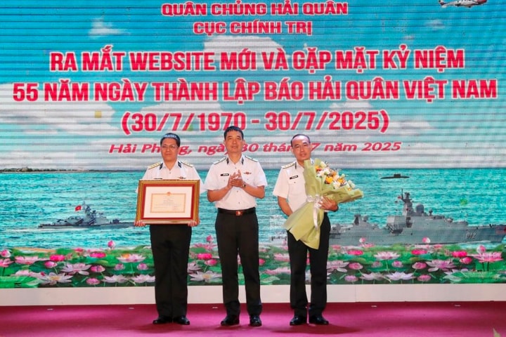 Báo Hải quân ra mắt website mới, gặp mặt kỷ niệm 55 năm Ngày thành lập