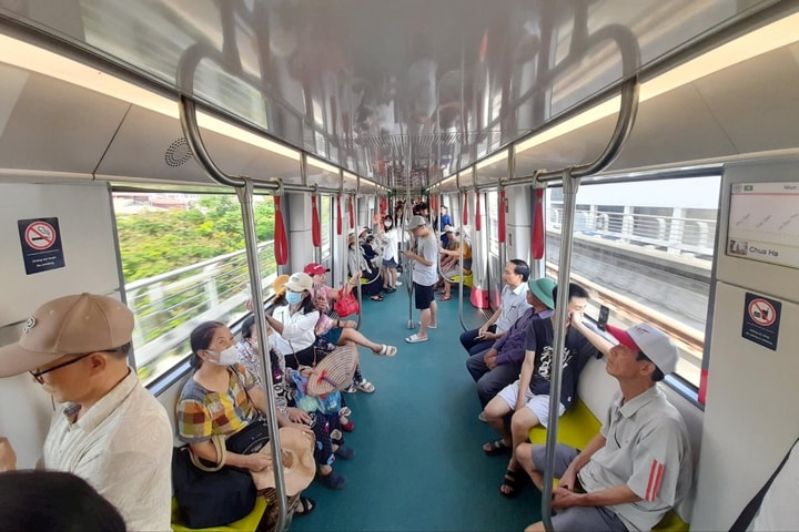 Triển khai vé điện tử trên 2 tuyến đường sắt đô thị từ 1/8