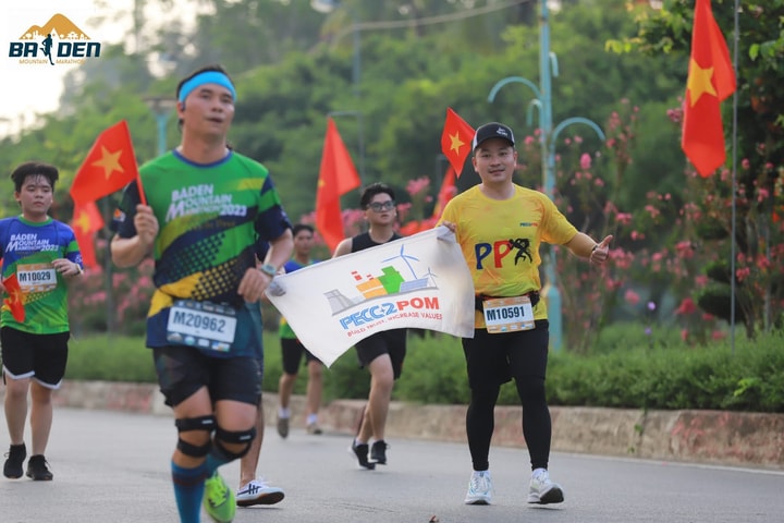 Hơn 6.000 VĐV tranh tài tại BaDen Mountain International Marathon 2025