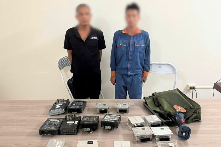 Khởi tố, tạm giam 2 đối tượng trộm cắp nhiều tài sản của công ty