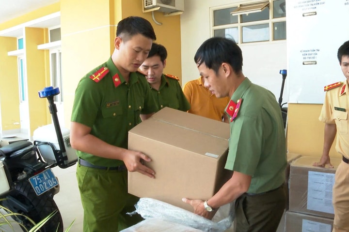 Cung cấp máy đo nồng độ cồn và nhiều thiết bị cho Công an xã