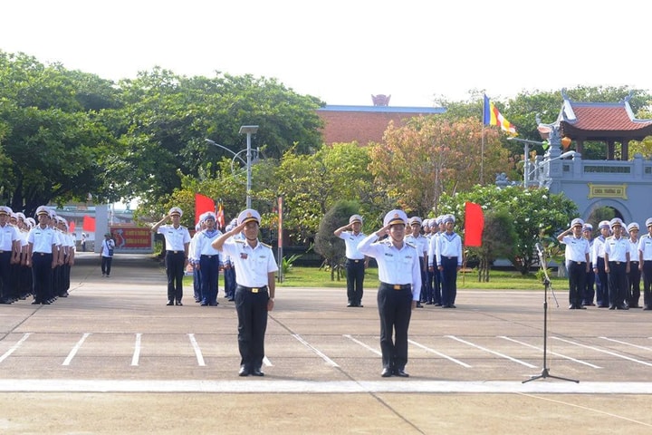 Vững vàng nơi đầu sóng, giữ chắc chủ quyền biển đảo