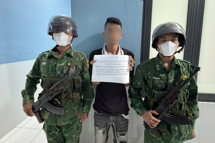 Bắt giữ đối tượng tàng trữ trái phép chất ma túy