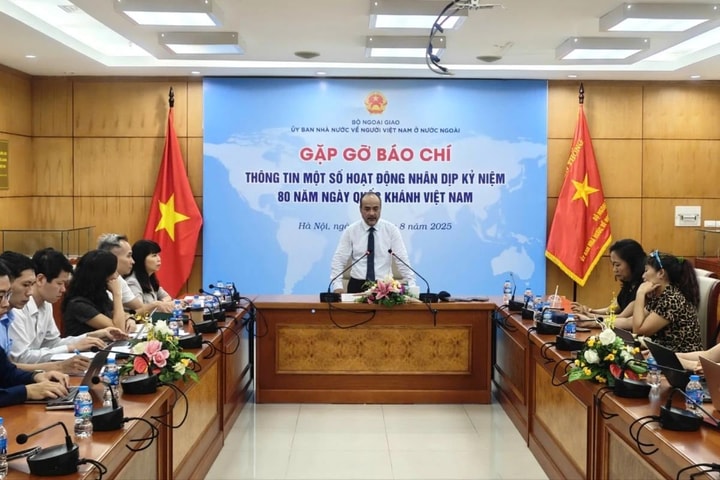 Sắp diễn ra lễ trao giải cuộc thi "Tìm kiếm Sứ giả tiếng Việt ở nước ngoài"