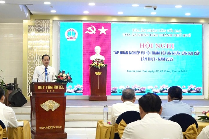 TAND TP Huế tổ chức Hội nghị tập huấn nghiệp vụ cho Hội thẩm nhân dân