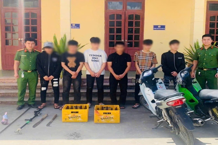Bắt nhóm thanh thiếu niên manh động trên quốc lộ