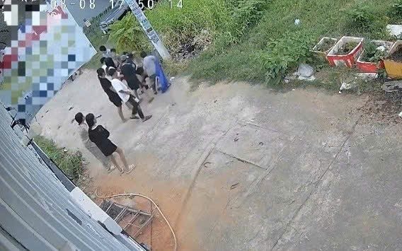 Lâm Đồng: Xác minh vụ việc bé gái 12 tuổi bị đánh hội đồng