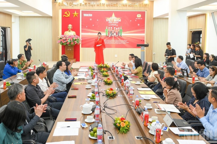 "Cùng Việt Nam tiến bước": Lan tỏa những giá trị chưa từng có tiền lệ