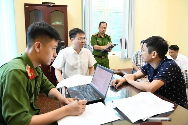 Tin mới về đường dây sản xuất, buôn bán mì chính, dầu ăn giả