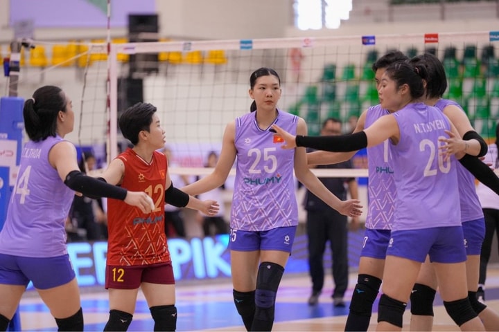 Đội tuyển bóng chuyền nữ Việt Nam nhận "mưa" giải thưởng sau màn ngược dòng kinh điển