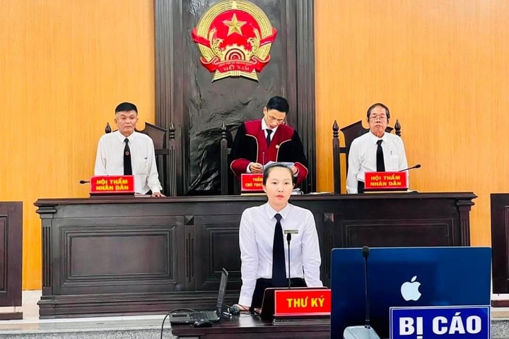 Cú vượt đèn đỏ không bằng lái và nỗi hối hận muộn màng