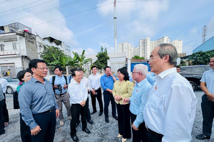 Đoàn đại biểu Quốc hội TP.HCM kiểm tra loạt dự án trọng điểm