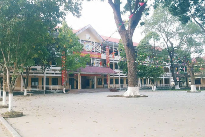 Hiệu trưởng lên tiếng vụ thầy giáo tát học sinh