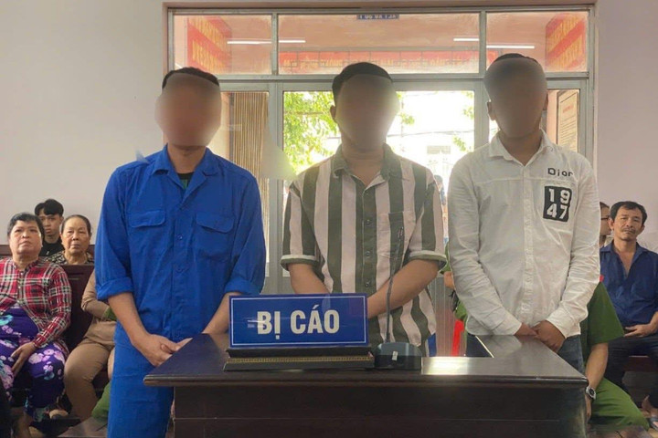 Dùng dao tự chế đi chém người để giải quyết mâu thuẫn