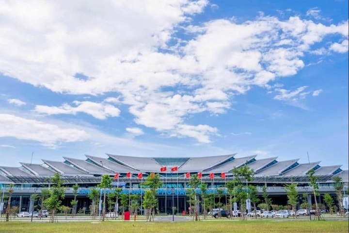 Huế đẩy mạnh check-in bằng VNeID khi bay