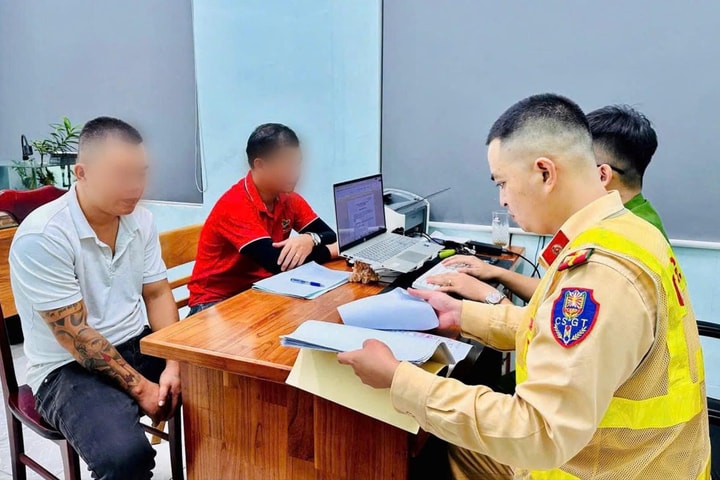 CSGT Đà Nẵng xác minh vụ thanh niên chặn đầu xe khách