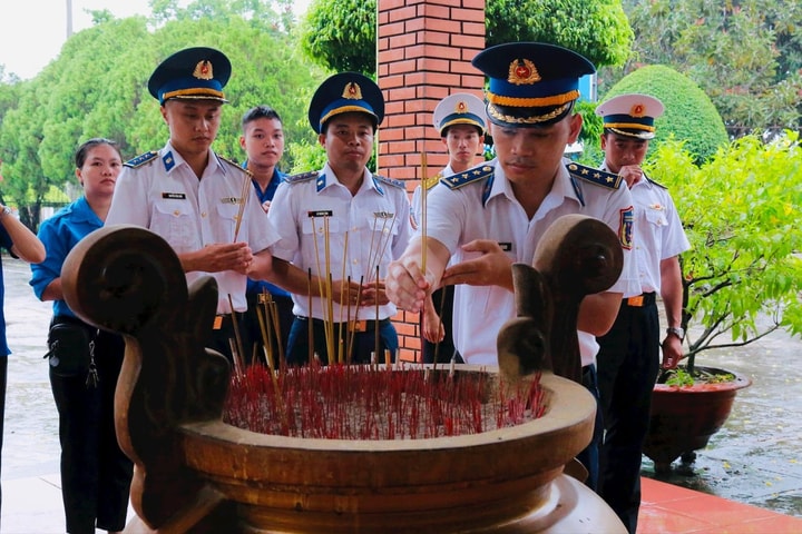 Tuổi trẻ Vùng Cảnh sát biển 4 với hành trình “Tôi yêu Tổ quốc tôi”