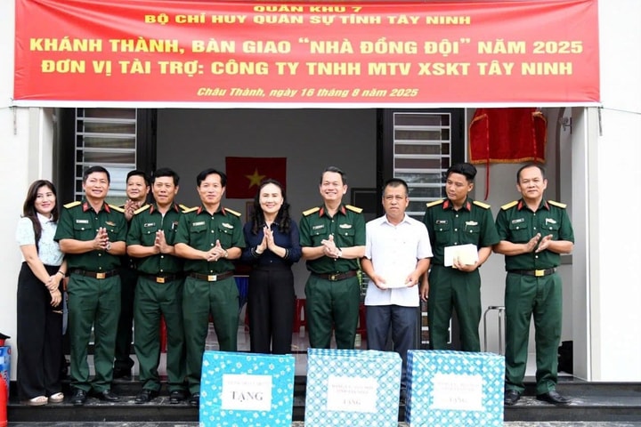 Tây Ninh khánh thành, bàn giao "Nhà đồng đội" cho quân nhân khó khăn