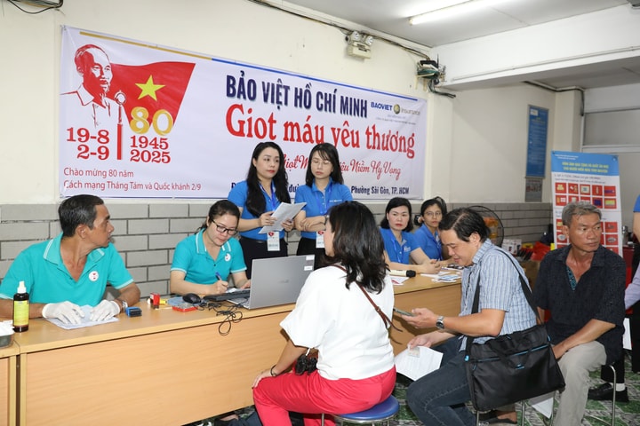 Gần 100 người lan toả giọt máu yêu thương