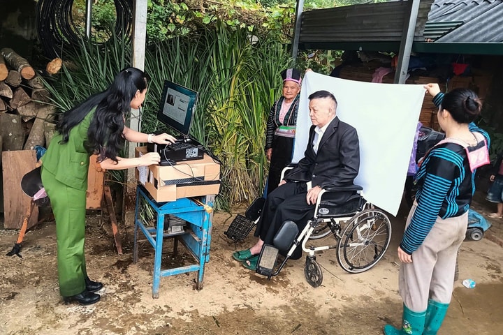 Vượt núi băng rừng, Công an Sơn La quyết tâm “về đích” cấp đổi thẻ đảng viên trên nền tảng số