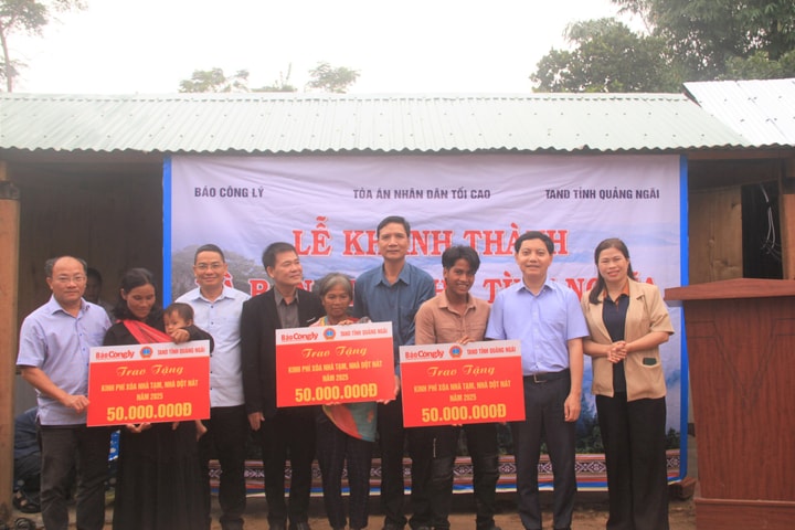 Trao tặng 6 căn nhà tình nghĩa tại Đắk Lắk và Quảng Ngãi