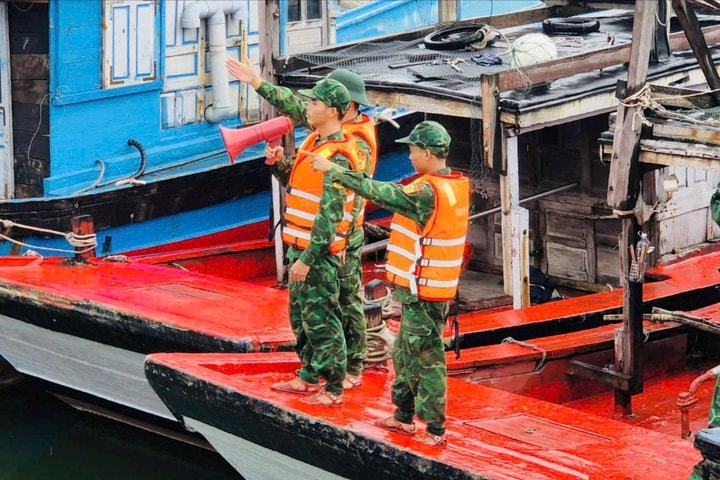 Đà Nẵng: 528 tàu cá đã thoát khỏi vùng nguy hiểm bão số 5