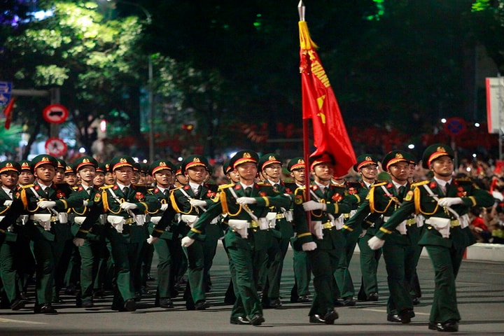 Hình ảnh hào hùng của các lực lượng diễu binh, diễu hành trên đường phố Hà Nội