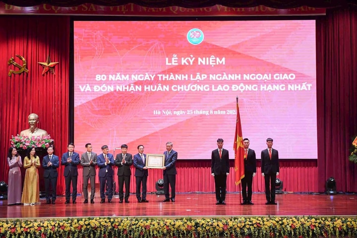 Tổng Bí thư Tô Lâm: Xây dựng nền ngoại giao toàn diện, hiện đại, chuyên nghiệp, mang đậm bản sắc Việt Nam