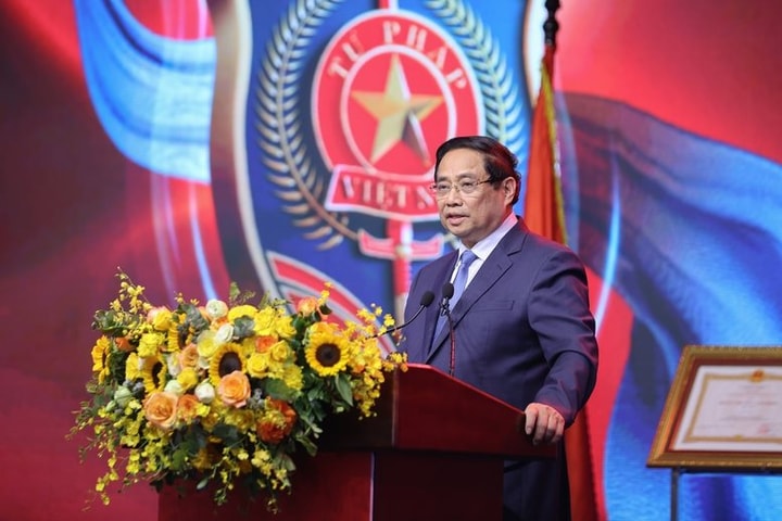 Thủ tướng: Pháp luật phải trở thành "đột phá của đột phá"