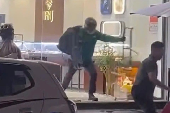 Táo tợn cướp tiệm vàng tại Đà Nẵng