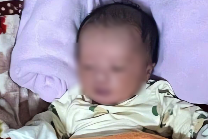 Tìm thân nhân bé trai sơ sinh bị bỏ rơi trước cổng nhà dân