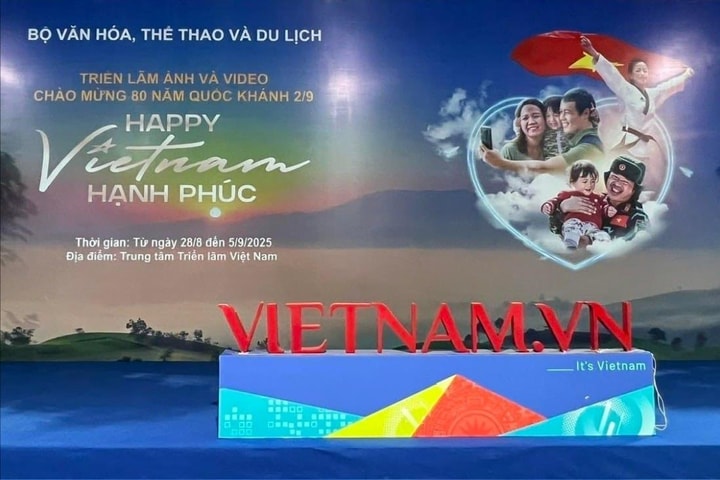 29.220 phần quà mang thông điệp “Việt Nam Hạnh phúc” tặng khách tham quan